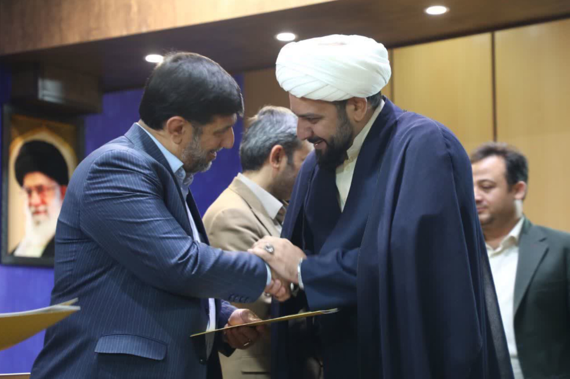 کسب رتبه برتر کمیته امداد امام خمینی (ره) استان قم کسب رتبه برتر کمیته امداد امام خمینی (ره) استان قم